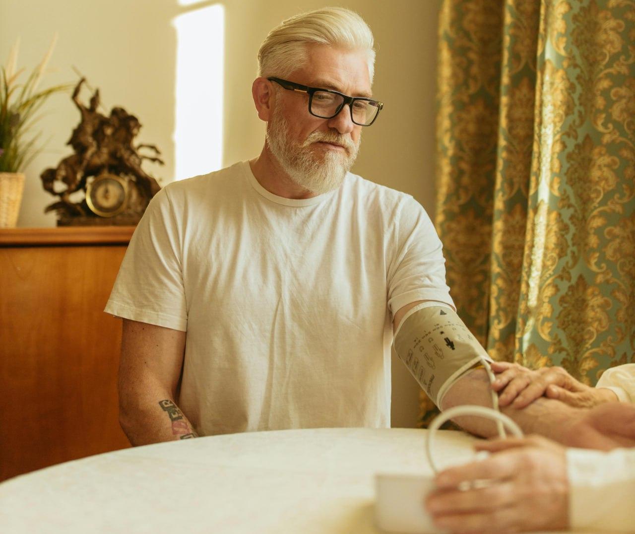 خدمات نمونهگیری در محل